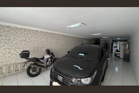 Casa à venda com 225m², 3 quartos e 4 vagas Casa à venda com 225m², 3 quartos e 4 vagasGaragem