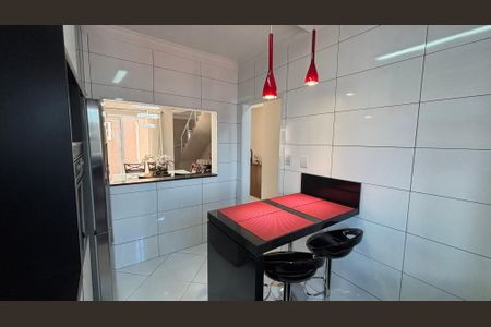 Casa à venda com 225m², 3 quartos e 4 vagas Casa à venda com 225m², 3 quartos e 4 vagasCozinha