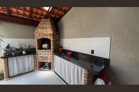 Casa à venda com 225m², 3 quartos e 4 vagas Casa à venda com 225m², 3 quartos e 4 vagasChurrasqueira