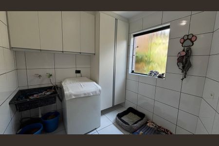 Casa à venda com 225m², 3 quartos e 4 vagas Casa à venda com 225m², 3 quartos e 4 vagasÁrea de Serviço