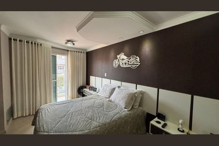 Casa à venda com 225m², 3 quartos e 4 vagas Casa à venda com 225m², 3 quartos e 4 vagasSuite