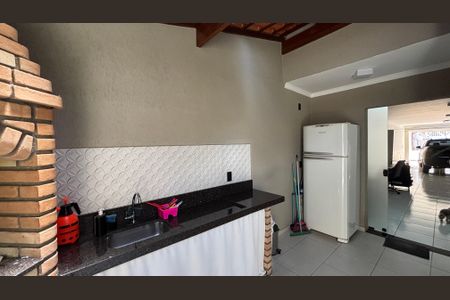 Casa à venda com 225m², 3 quartos e 4 vagas Casa à venda com 225m², 3 quartos e 4 vagasChurrasqueira