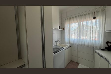 Casa à venda com 225m², 3 quartos e 4 vagas Casa à venda com 225m², 3 quartos e 4 vagasÁrea de Serviço
