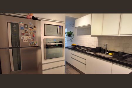 Apartamento à venda com 77m², 2 quartos e 1 vagaCozinha 