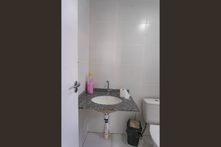 Apartamento à venda com 54m², 2 quartos e 1 vaga Apartamento à venda com 54m², 2 quartos e 1 vagaBanheiro da suíte