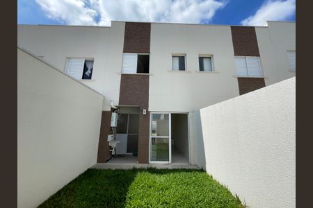 Casa de condomínio para alugar com 63m², 2 quartos e 1 vagaQuintal