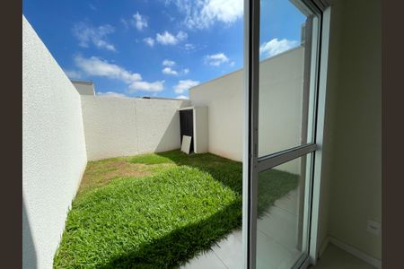 Casa de condomínio para alugar com 63m², 2 quartos e 1 vagaQuintal