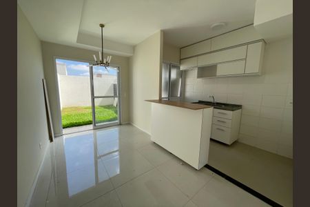 Casa de condomínio para alugar com 63m², 2 quartos e 1 vagaSala