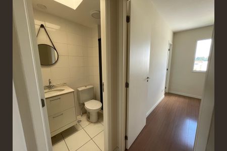 Casa de condomínio para alugar com 63m², 2 quartos e 1 vagaBanheiro Social