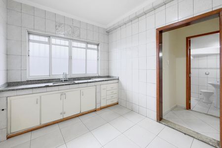 Casa para alugar com 180m², 3 quartos e 2 vagas