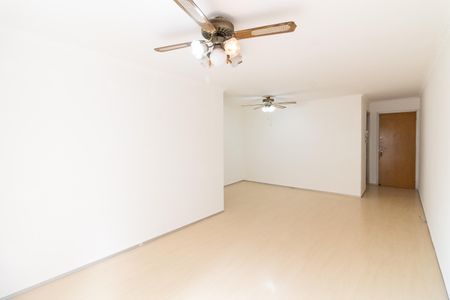 Apartamento à venda com 82m², 3 quartos e 1 vaga Apartamento à venda com 82m², 3 quartos e 1 vagaSala
