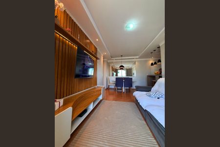 Apartamento à venda com 2 quartos, 72m² em Jardim Tupanci, Barueri