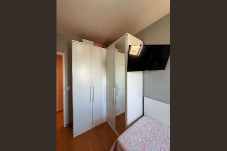 Apartamento à venda com 2 quartos, 72m² em Jardim Tupanci, Barueri