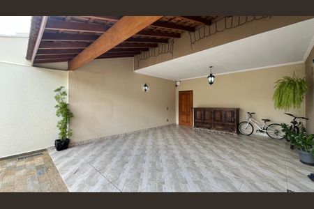 Casa à venda com 274m², 3 quartos e 5 vagas