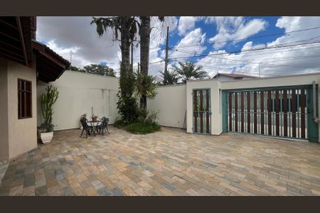 Casa à venda com 274m², 3 quartos e 5 vagas