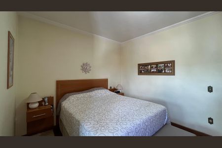 Casa à venda com 274m², 3 quartos e 5 vagas