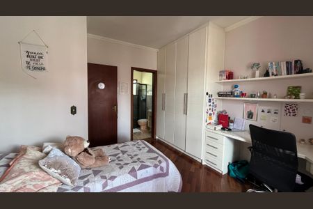 Casa à venda com 274m², 3 quartos e 5 vagas