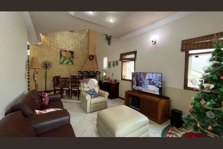 Casa à venda com 274m², 3 quartos e 5 vagas