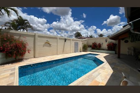 Casa à venda com 274m², 3 quartos e 5 vagas