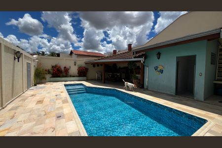 Casa à venda com 274m², 3 quartos e 5 vagas