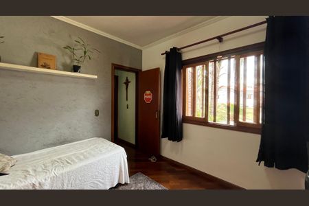 Casa à venda com 274m², 3 quartos e 5 vagas
