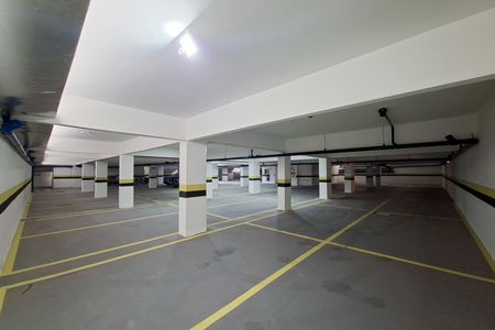 Apartamento para alugar com 50m², 1 quarto e 1 vaga Apartamento para alugar com 50m², 1 quarto e 1 vagaGaragem