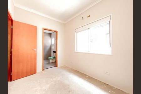 Casa à venda com 120m², 3 quartos e 4 vagasSuíte 2