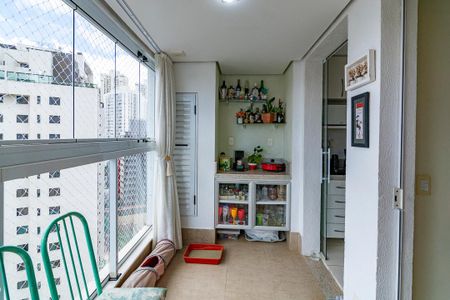 Apartamento à venda com 87m², 3 quartos e 2 vagasVaranda