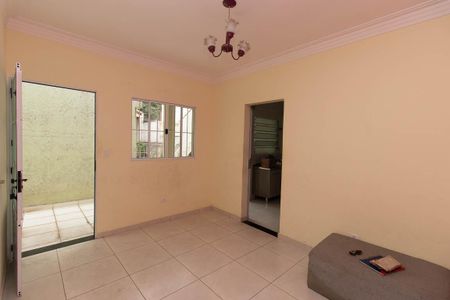 Casa para alugar com 80m², 4 quartos e 1 vaga Casa para alugar com 80m², 4 quartos e 1 vagaCasa 2 - Sala
