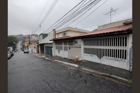 Casa para alugar com 80m², 4 quartos e 1 vaga Casa para alugar com 80m², 4 quartos e 1 vagaFachada