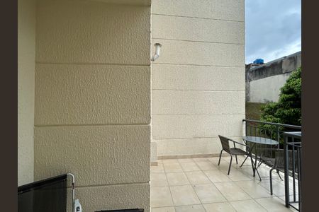 Apartamento à venda com 65m², 2 quartos e 1 vagaVaranda