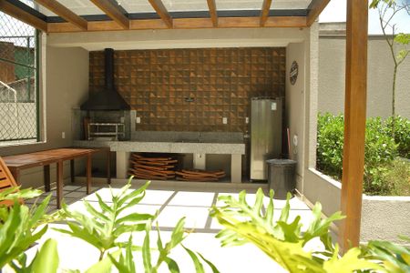 Apartamento para alugar com 42m², 2 quartos e 1 vagaÁrea comum - Churrasqueira