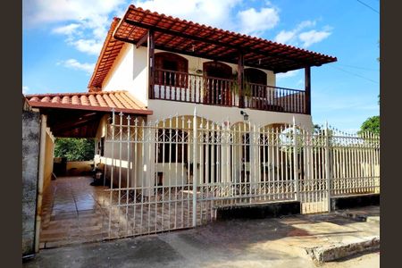 Casa à venda com 125m², 3 quartos e 2 vagasFoto 01