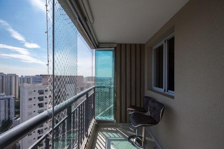 Varanda de apartamento à venda com 2 quartos, 69m² em Vila Andrade, São Paulo