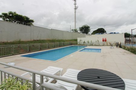 Apartamento para alugar com 80m², 2 quartos e 2 vagasÁrea comum - Piscina