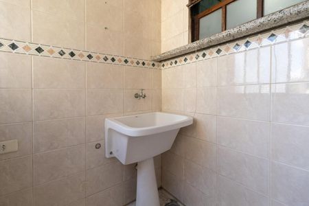 Apartamento para alugar com 43m², 2 quartos e sem vaga Apartamento para alugar com 43m², 2 quartos e sem vagaCozinha e Área de Serviço