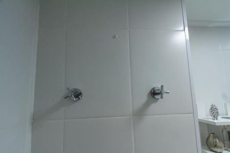 Apartamento à venda com 71m², 2 quartos e 1 vaga Apartamento à venda com 71m², 2 quartos e 1 vagaBanheiro Social