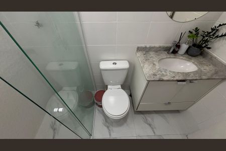 Apartamento à venda com 80m², 2 quartos e 1 vaga Apartamento à venda com 80m², 2 quartos e 1 vagaBanheiro da Suíte