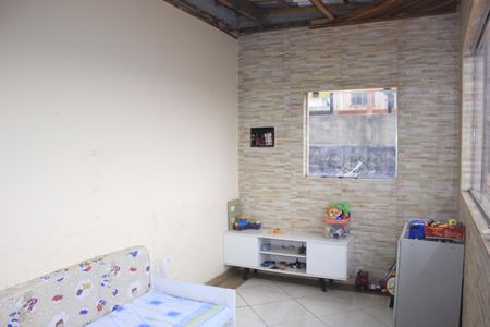 Casa à venda com 350m², 6 quartos e 2 vagasVaranda coberta (piso superior)