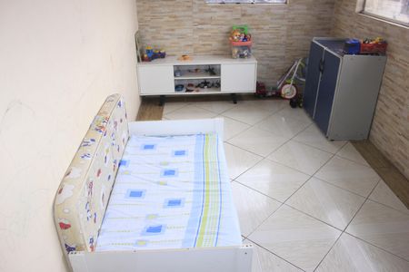 Casa à venda com 350m², 6 quartos e 2 vagasVaranda coberta (piso superior)