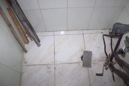 Casa à venda com 350m², 6 quartos e 2 vagasBanheiro da garagem