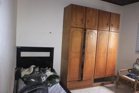 Casa à venda com 350m², 6 quartos e 2 vagasQuarto 6