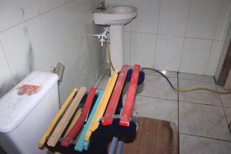 Casa à venda com 350m², 6 quartos e 2 vagasBanheiro da garagem