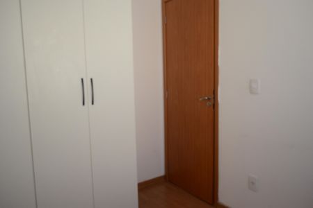 Quarto de apartamento para alugar com 2 quartos, 43m² em Parque Santa Rosa, Suzano
