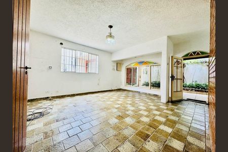 Casa à venda com 4 quartos, 160m² em Vila Alexandria, São Paulo