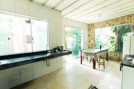 Casa à venda com 3 quartos, 500m² em Diamante, Belo Horizonte