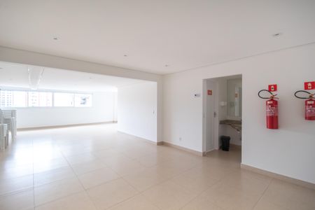 Apartamento à venda com 36m², 1 quarto e 1 vaga Apartamento à venda com 36m², 1 quarto e 1 vagaÁrea comum - Salão de festas