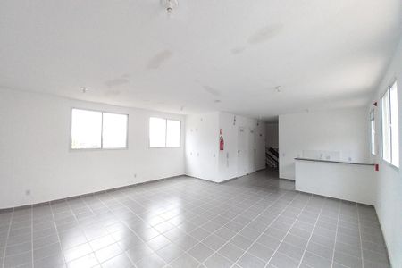 Apartamento para alugar com 39m², 2 quartos e 1 vagaÁrea comum - Salão de festas