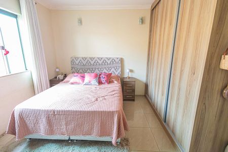 Casa à venda com 187m², 3 quartos e 4 vagasquarto 1 / suite