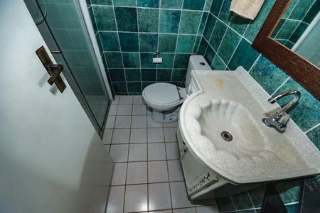 Banheiro Social  de apartamento à venda com 2 quartos, 50m² em Copacabana, Belo Horizonte